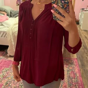 Maroon colored 3/4 sleeve shirt